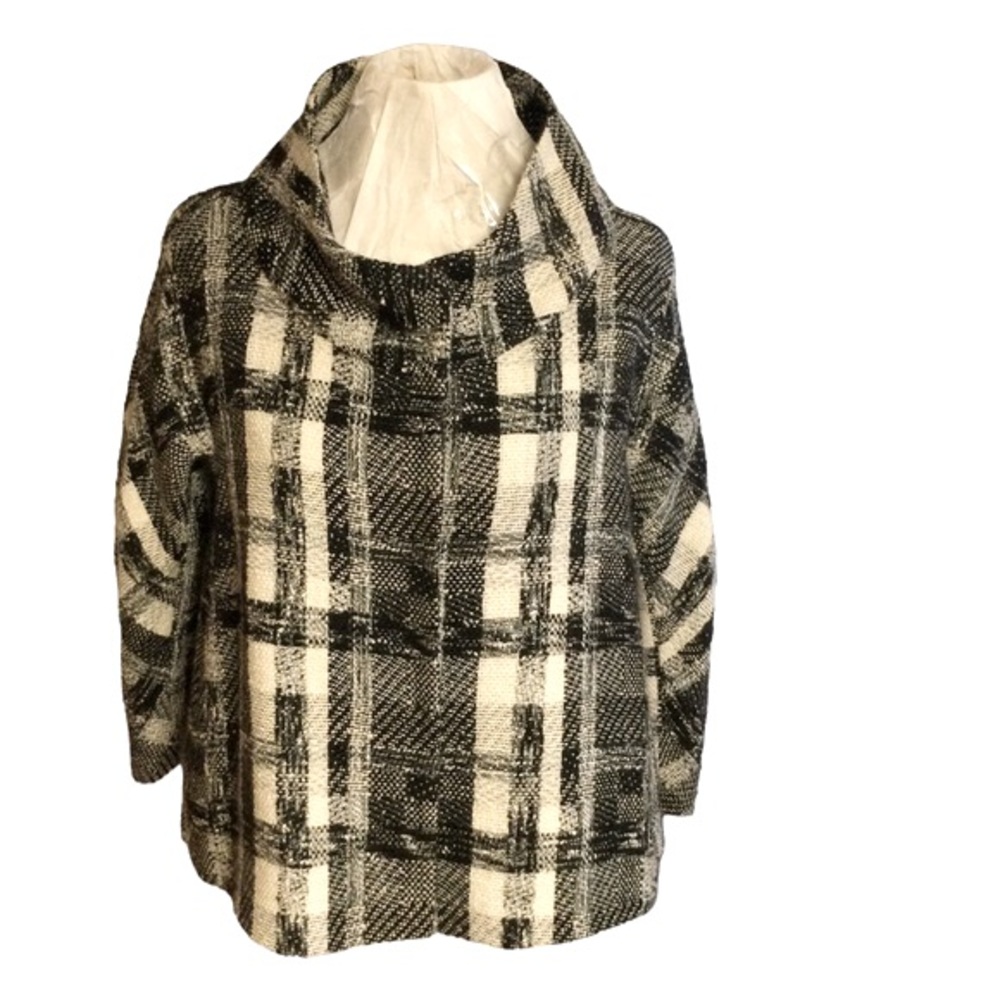 LAFAYETTE 148 black white tweed plaid jacket boat neckline snap closur…